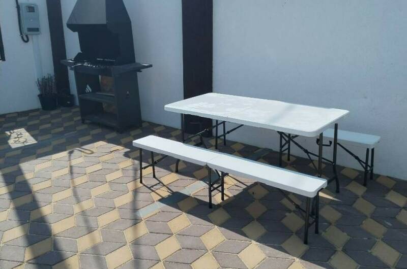 Двухкомнатная квартира на берегу моря