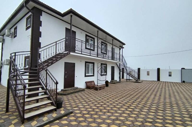 Двухкомнатная квартира на берегу моря