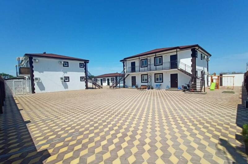 Двухкомнатная квартира на берегу моря