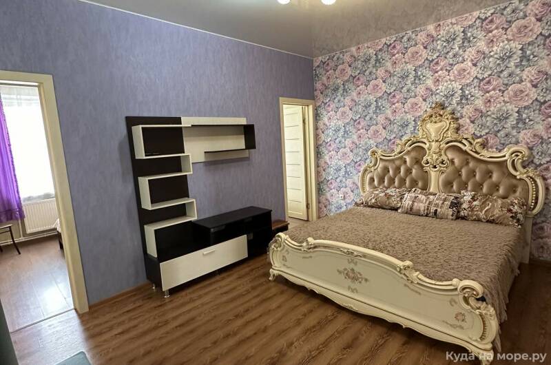 Дом 60 м² с отдельным двором