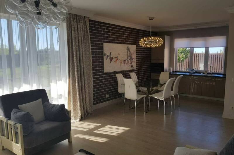 Коттедж на 1 береговой линии