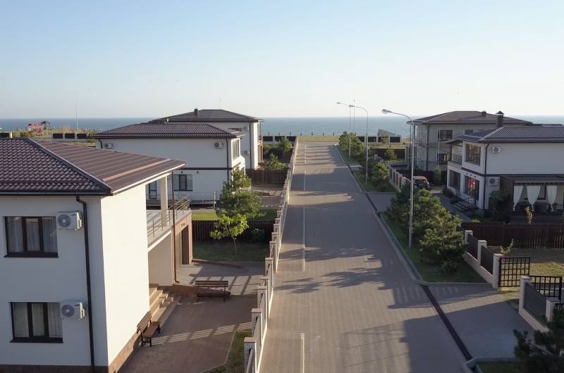 Коттедж на 1 береговой линии