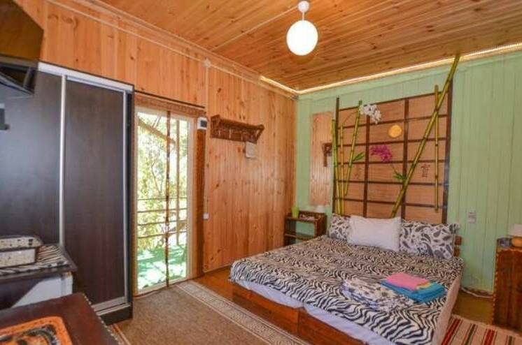 Дом для отпуска «Бунгало в Голубицкой»