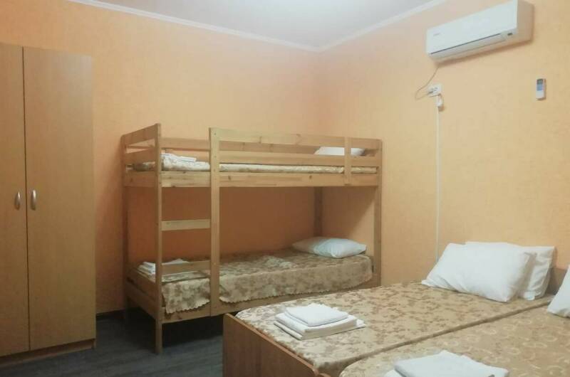 Гостевой дом на Таманской 10 (Кухня в номерах)