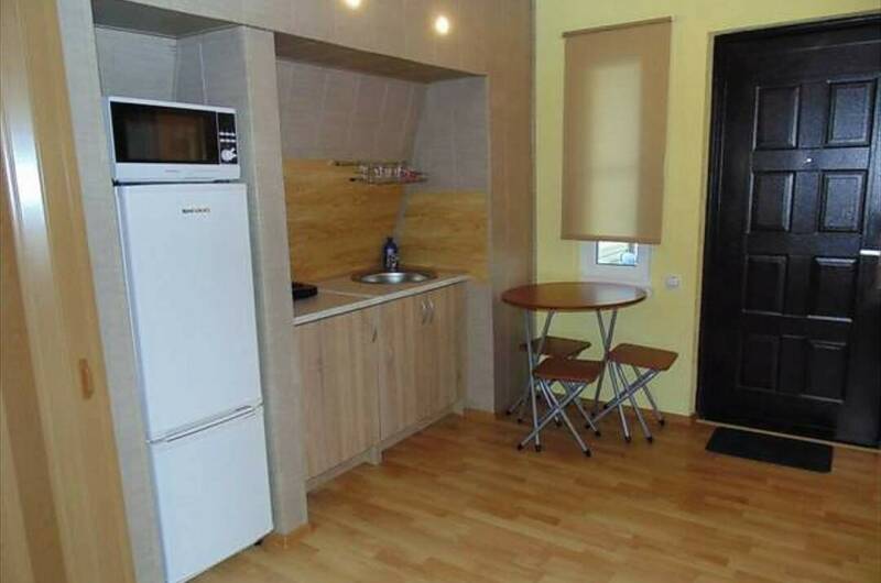 Гостевой дом на Таманской 10 (Кухня в номерах)