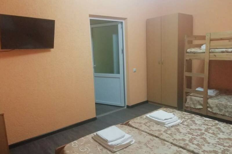 Гостевой дом на Таманской 10 (Кухня в номерах)