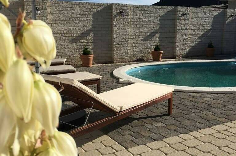 Гостевые домики на Октябрьской