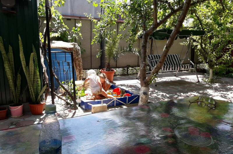 Дворик у моря