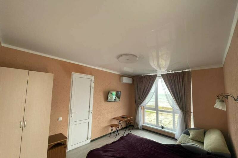 Домик у моря